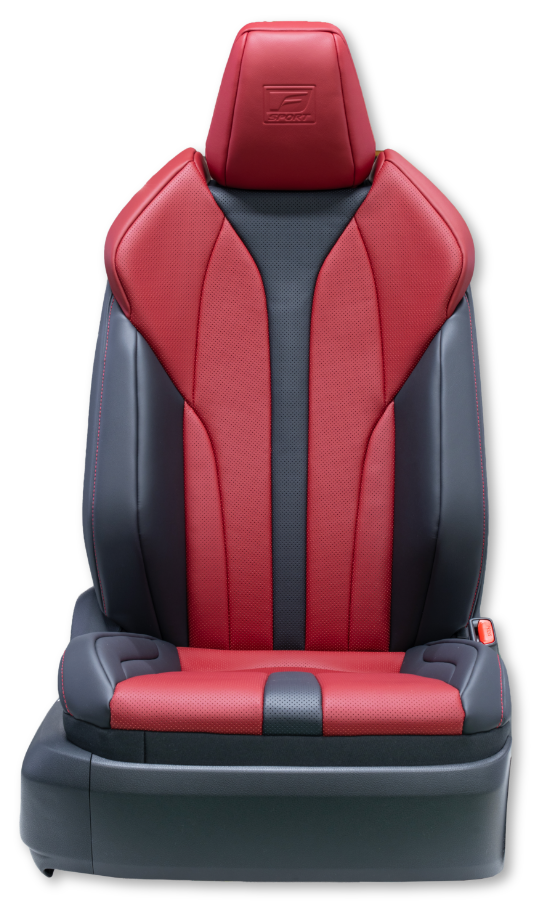 レクサス F SPORT の赤と黒の本革シート